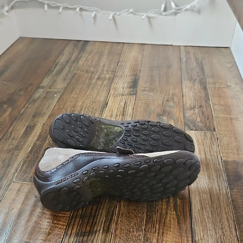 Merrell Brown and Cream Mary Jane Flats‎